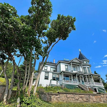 Le Manoir Du Vieux Presbytere Port-Daniel Dış mekan fotoğraf
