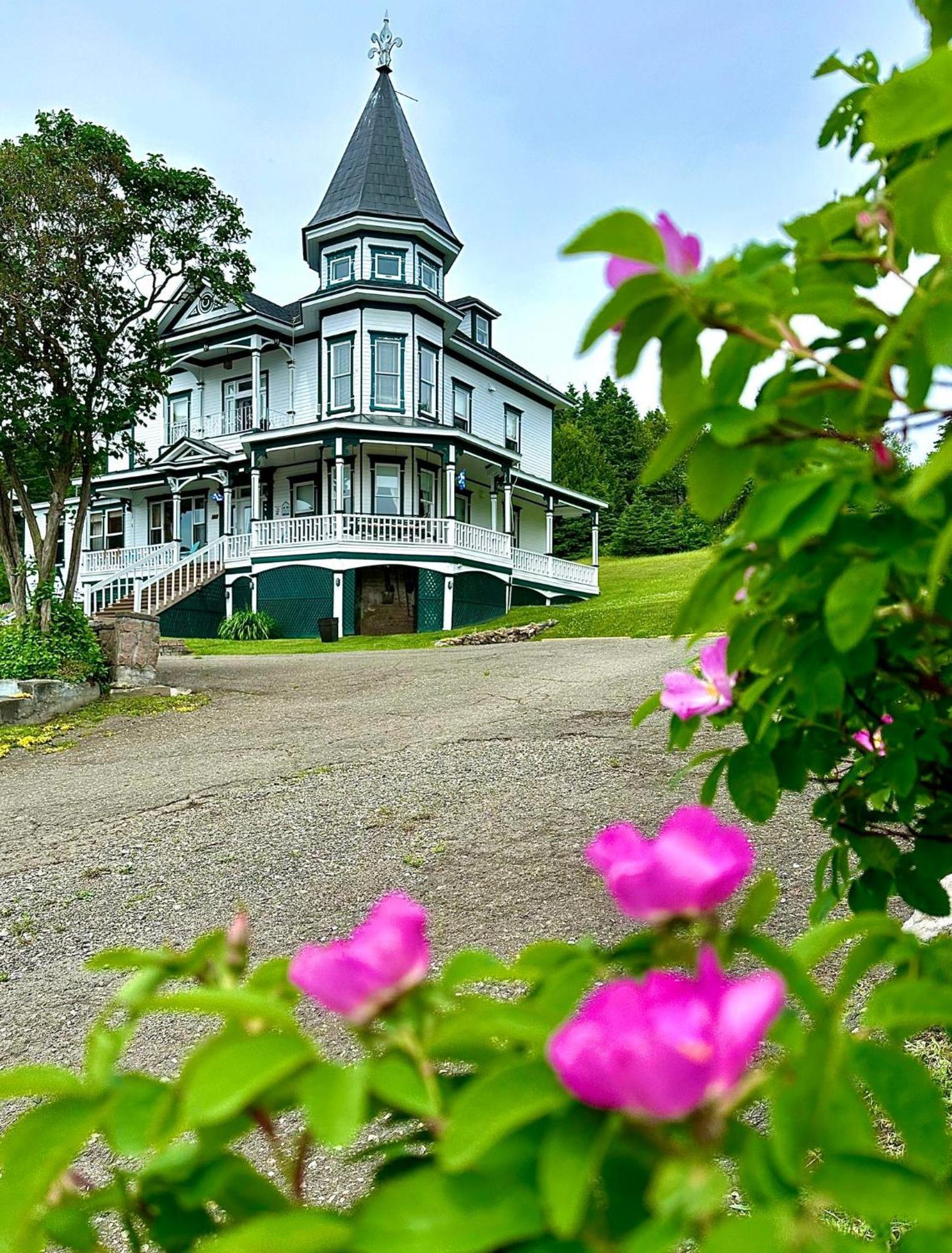 Le Manoir Du Vieux Presbytere Port-Daniel Dış mekan fotoğraf