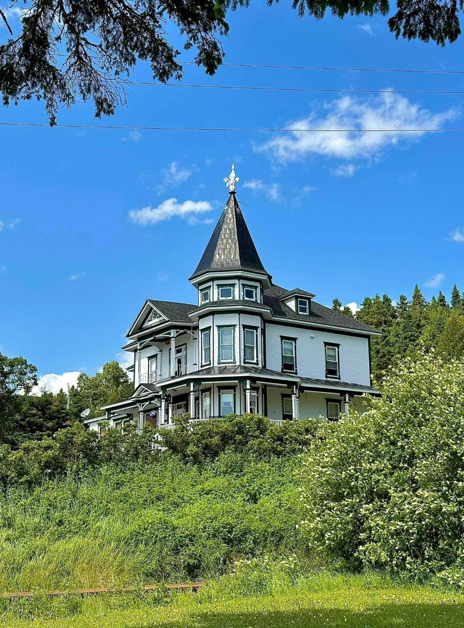 Le Manoir Du Vieux Presbytere Port-Daniel Dış mekan fotoğraf