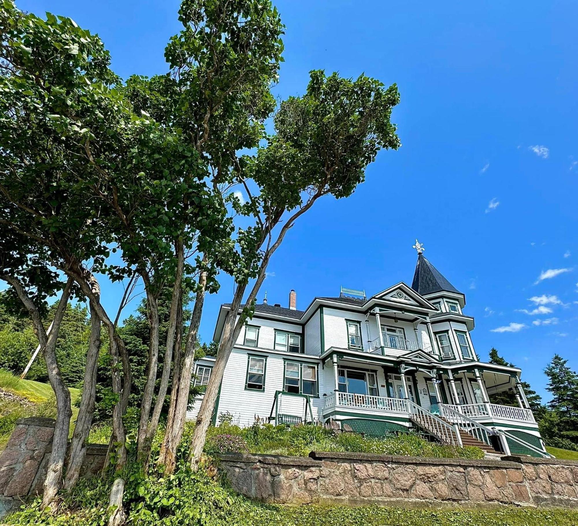 Le Manoir Du Vieux Presbytere Port-Daniel Dış mekan fotoğraf